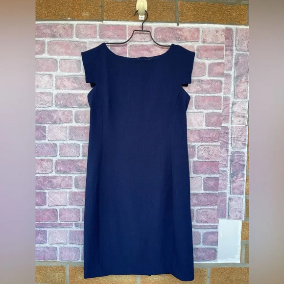 MM LAFLEUR The Sarah 5.0 Dress size 8 - Picture 2 of 14